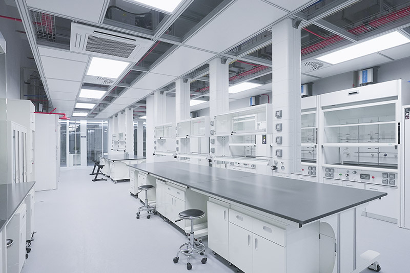 苏尼特右实验室革新：安全与科技的现代融合
